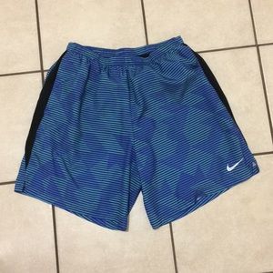 Men’s NWOT Nike Line Stripes Swim Trunks